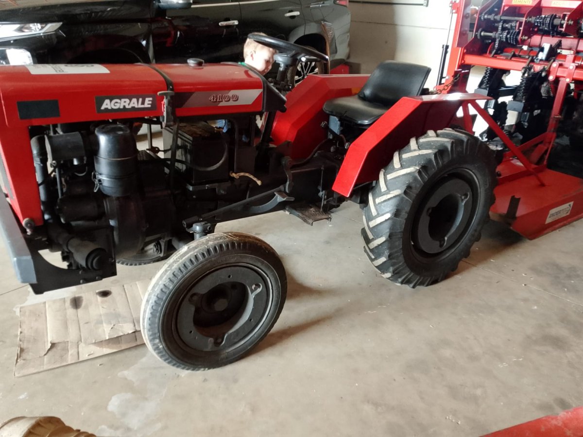 Trator Agrale 4100